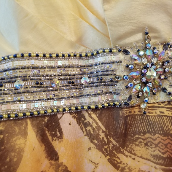 Strapless prom gown - Picture 3 of 6